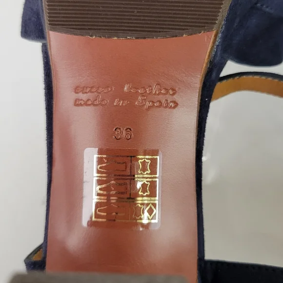 CHIE MIHARA Blue Suede T-strap Strappy Platform Sandals - Picture 13 of 13